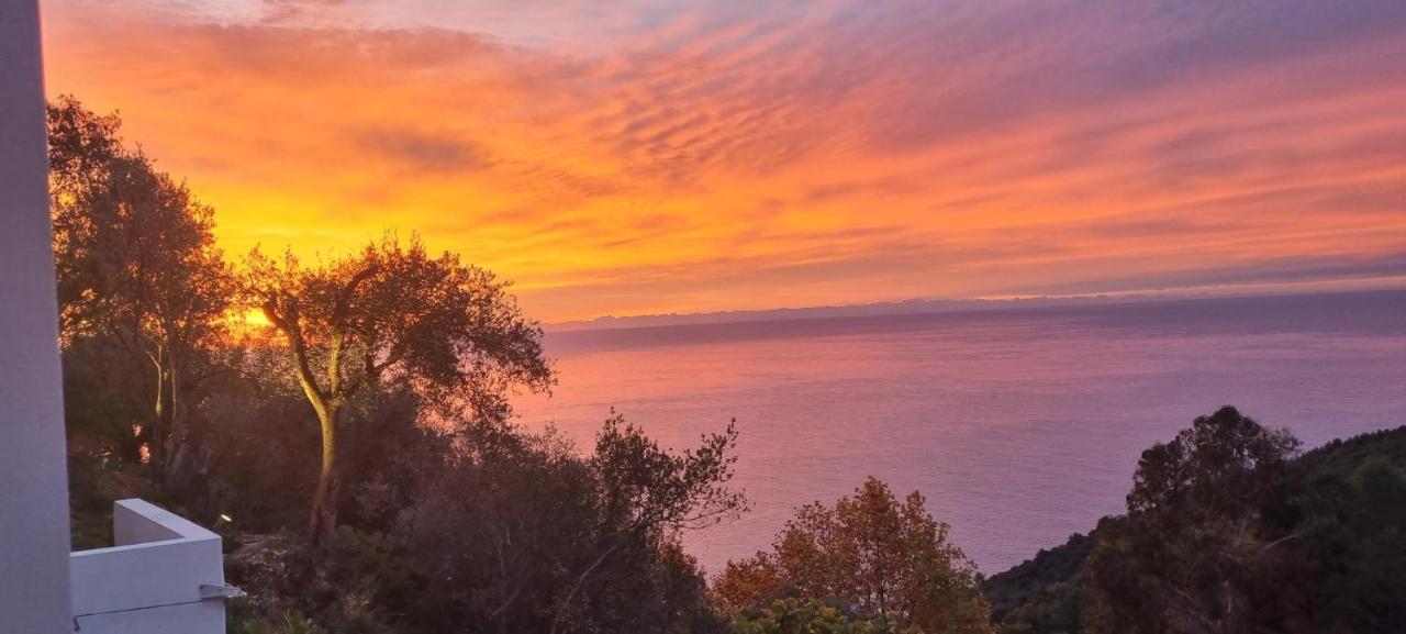 Appartement De Luxe Eze Village Vue Mer Avec Piscine 外观 照片