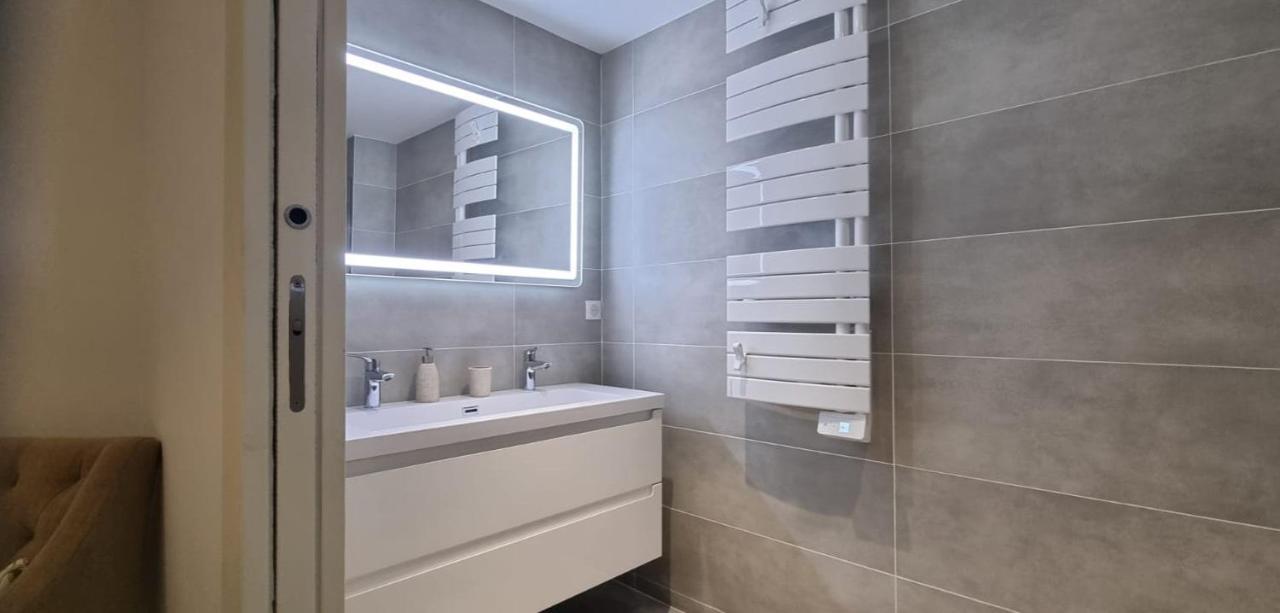 Appartement De Luxe Eze Village Vue Mer Avec Piscine 外观 照片